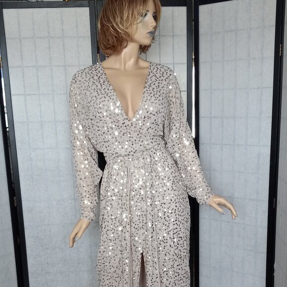 Nwt ASOS DESIGN Gold Scatter Sequin Batwing Sleeve Wrap Midi Dress Size 10 - Picture 6 of 14